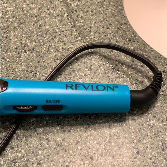 Revlon Curling Iron - Picture 2 of 4